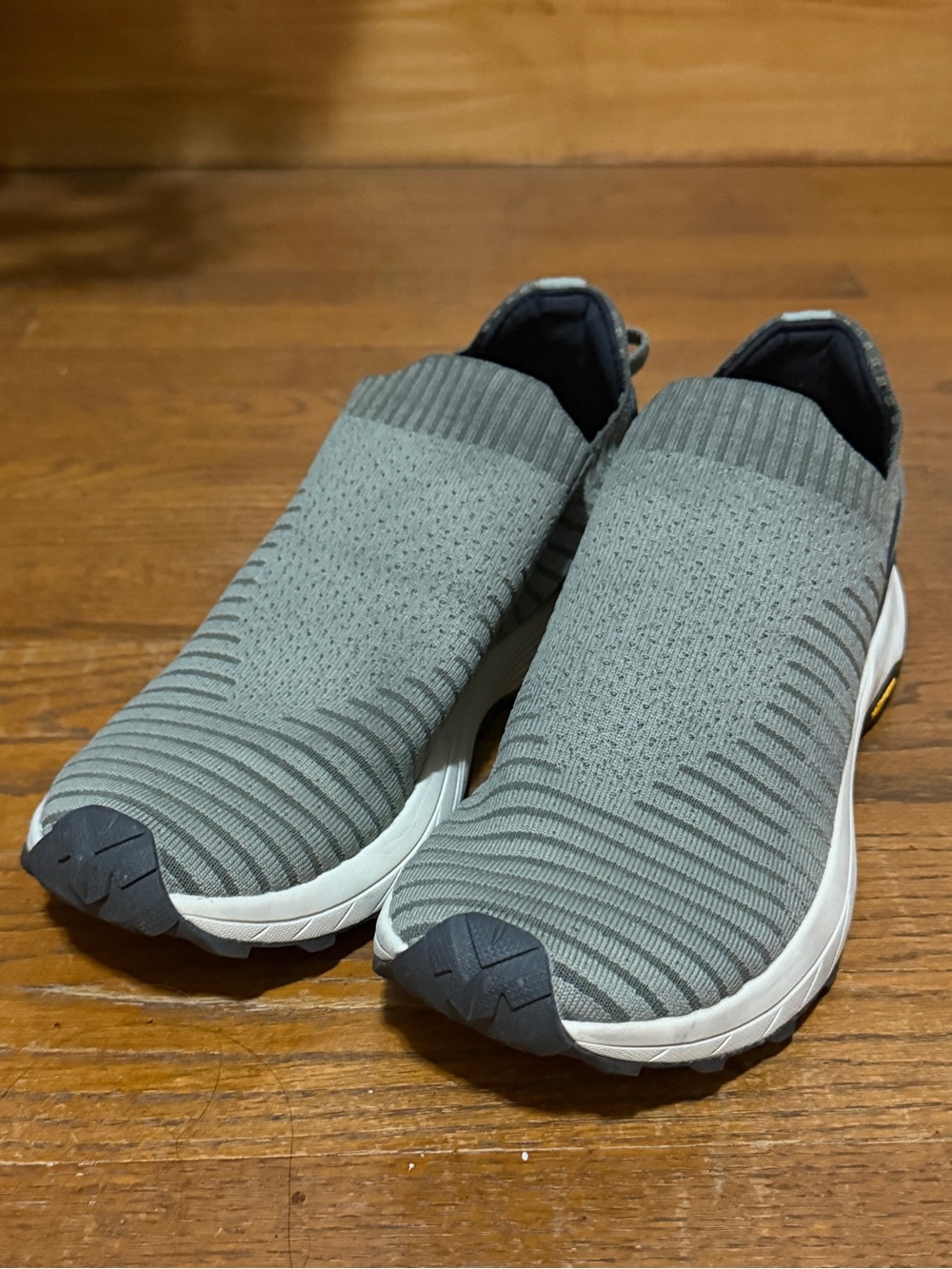 MERRELL EMBARK SLIP ON. VIBRAM OUTSOLE. OLIVE. IN EXCELLENT COND. WOMEN’S 10.